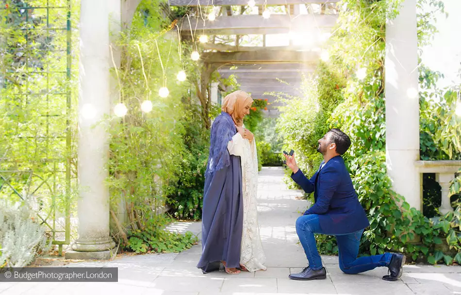 Marriage proposal at the pergola in London